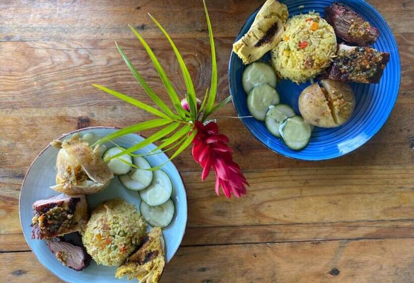 بنسيون Solarte Hostel