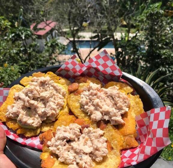 بنسيون Solarte Hostel