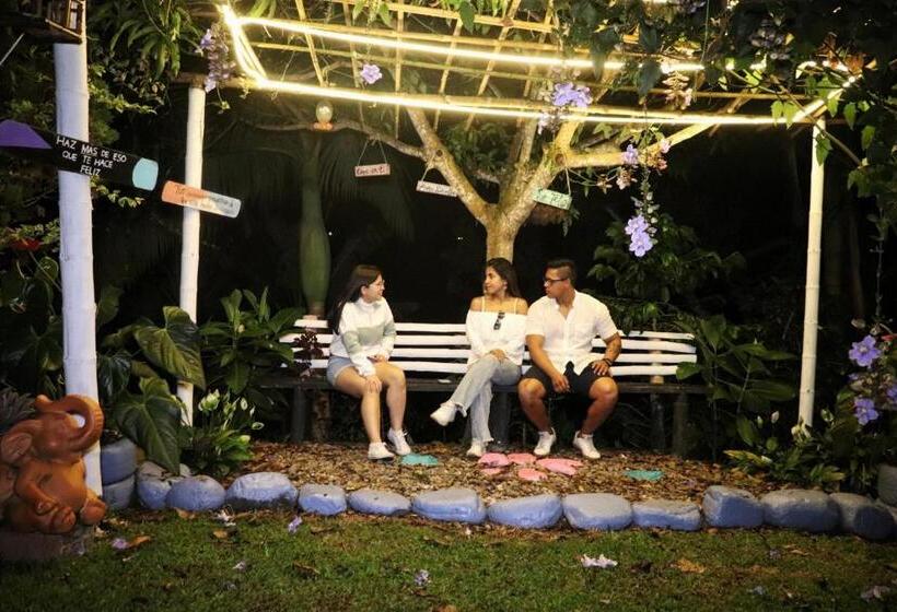 بنسيون Solarte Hostel