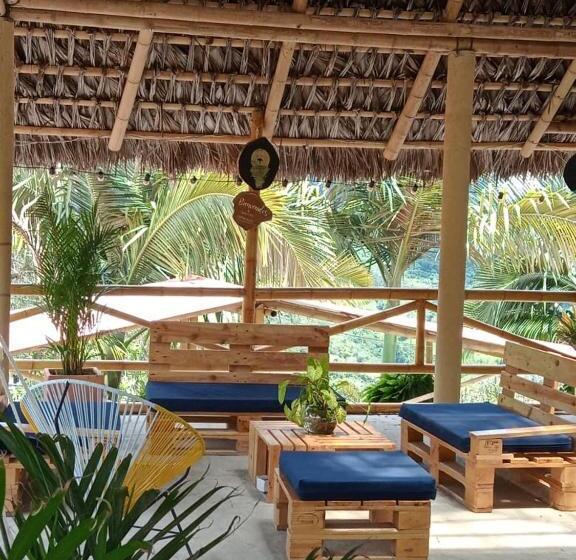 بنسيون Solarte Hostel