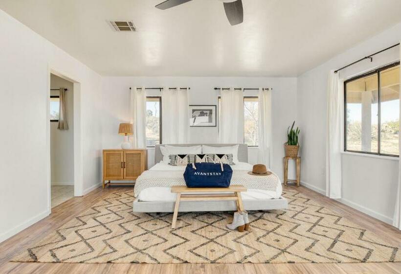 Rhythm By Avantstay Stunning Home W Pool, Hot Tub & Sweeping Views