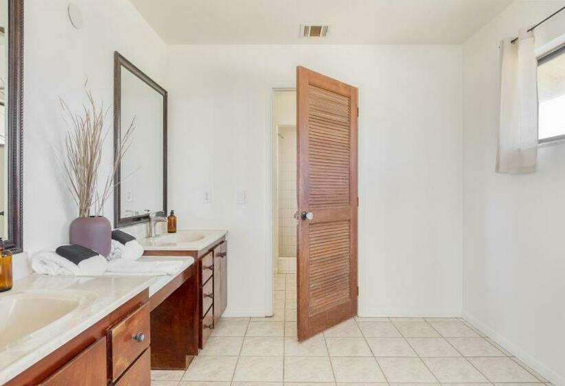 Rhythm By Avantstay Stunning Home W Pool, Hot Tub & Sweeping Views