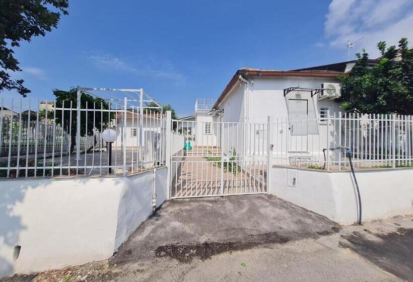 Scauri Rooms B&b
