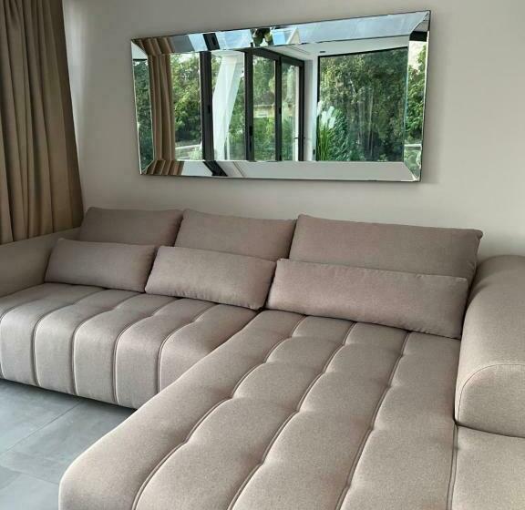 Aris Apartman