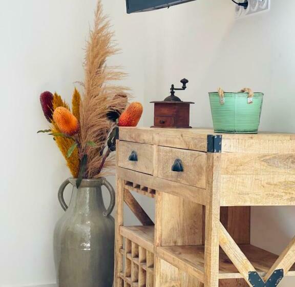 住宿加早餐  The Rabelaisian Room In A Charming Mansion At The Gates Of Tours