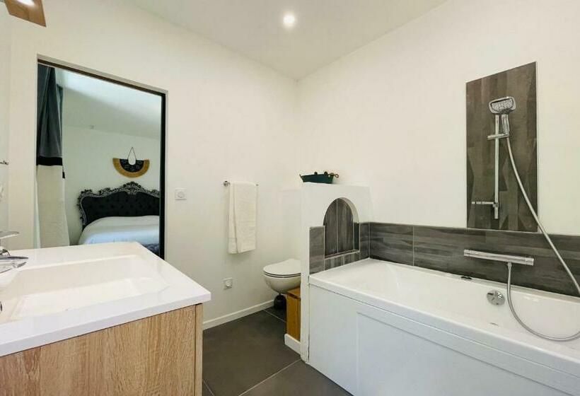 مبيت وإفطار The Ronsardienne Suite In A Charming Mansion At The Gates Of Tours