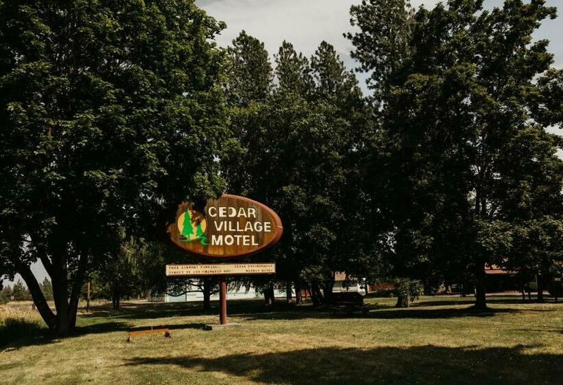 Cedar Village Motel