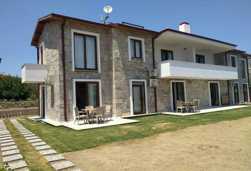 Datça Nın İncisi Karaincir De şirin Bahçeli Ev 1