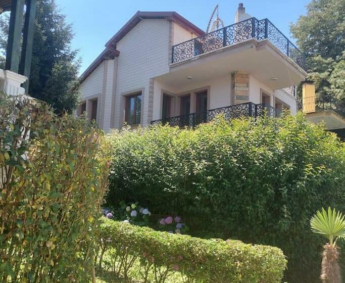 Doga Ile Basbasa Aile Sitesinde Tatil