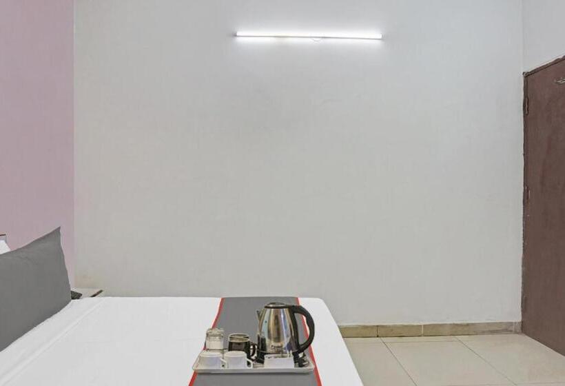 فندق Flagship Imperial Residency Near Dashrath Puri Metro Station