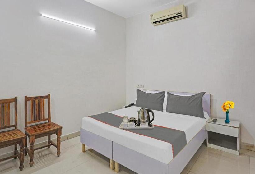 فندق Flagship Imperial Residency Near Dashrath Puri Metro Station