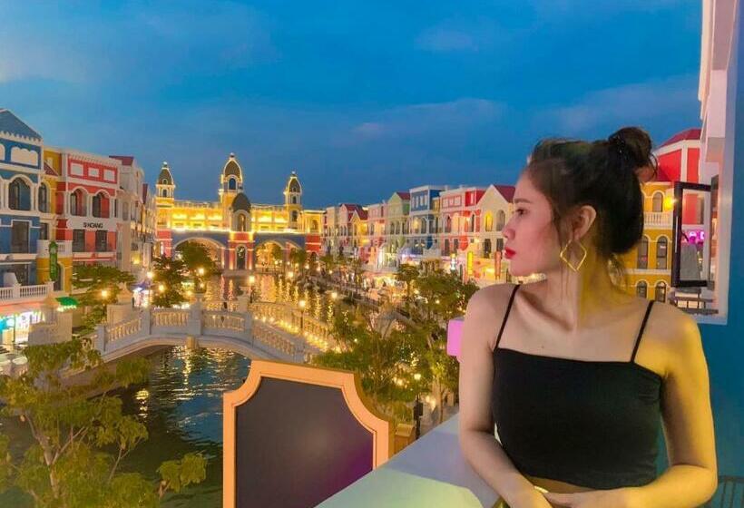 Hana & Coconut Mini Hotel Grand World Phú Quốc