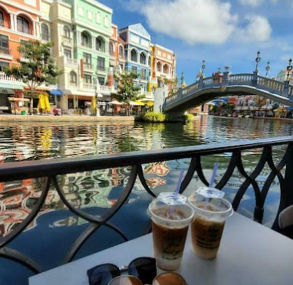 Hana & Coconut Mini Hotel Grand World Phú Quốc