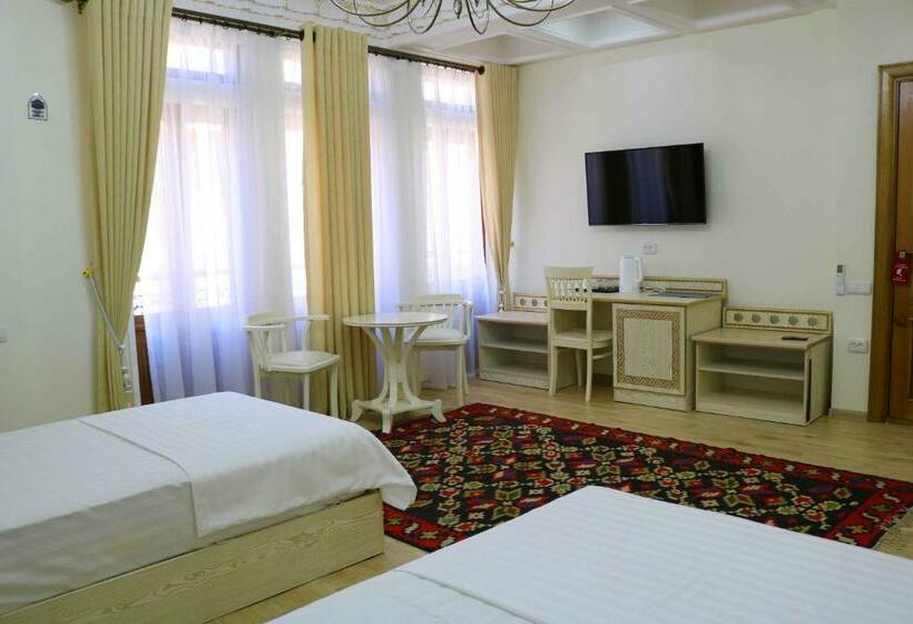 בית מלון כפרי Nodirabegim Boutique