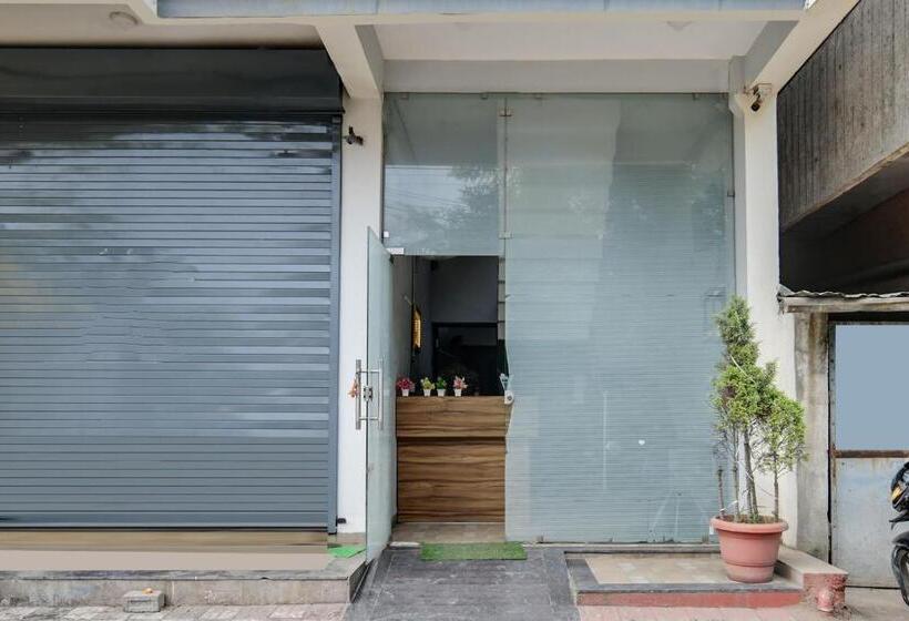 Отель Oyo 91935  Zoyo