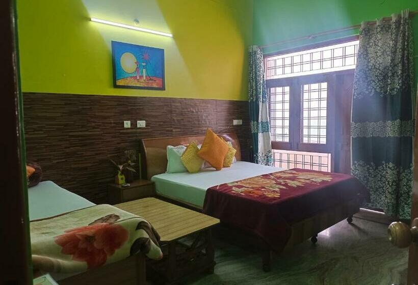 Отель Shiv Palace