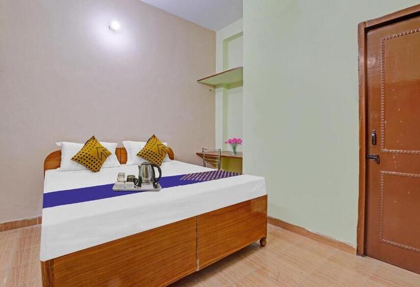 בית מלון כפרי Spot On Ganpati Home Stays