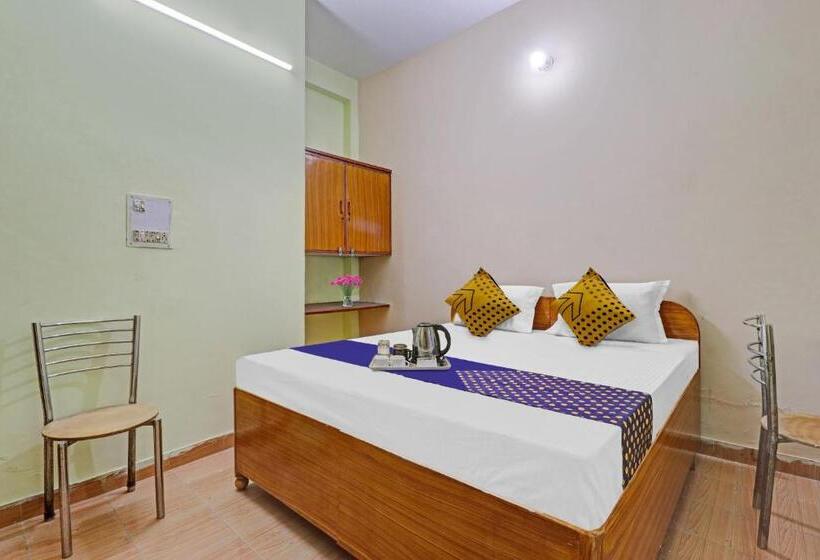 בית מלון כפרי Spot On Ganpati Home Stays