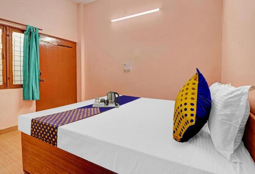 בית מלון כפרי Spot On Ganpati Home Stays