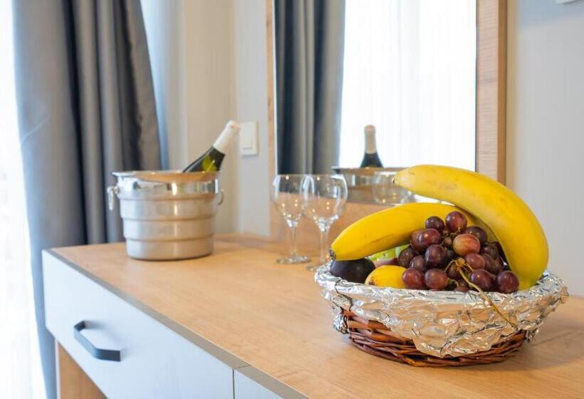 ホテル Turunç Life