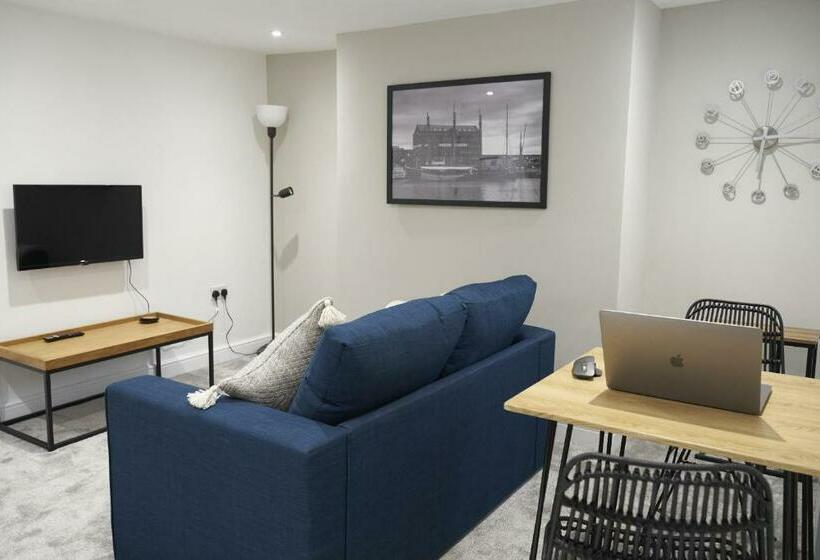 K Suites   Wellington Street 3