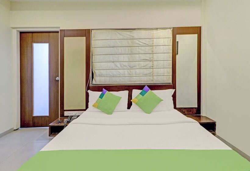 Loharkar Family Hotel L As