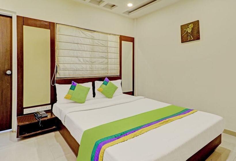 Loharkar Family Hotel L As