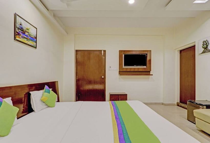 Loharkar Family Hotel L As