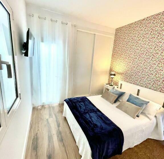 Luxury Suite Sea Front V