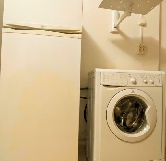 Moss S Economy Condo