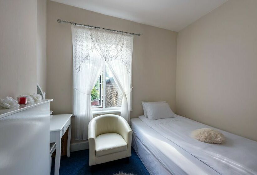 ペンション Newton Guesthouse