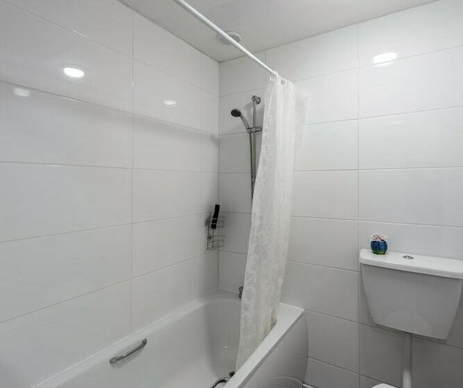 ペンション Newton Guesthouse