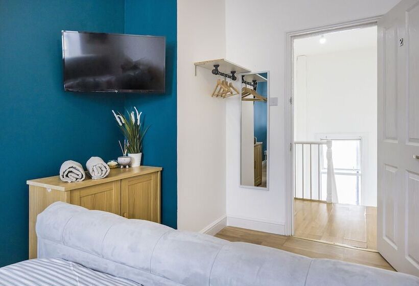 Пансион Pimlico Hub