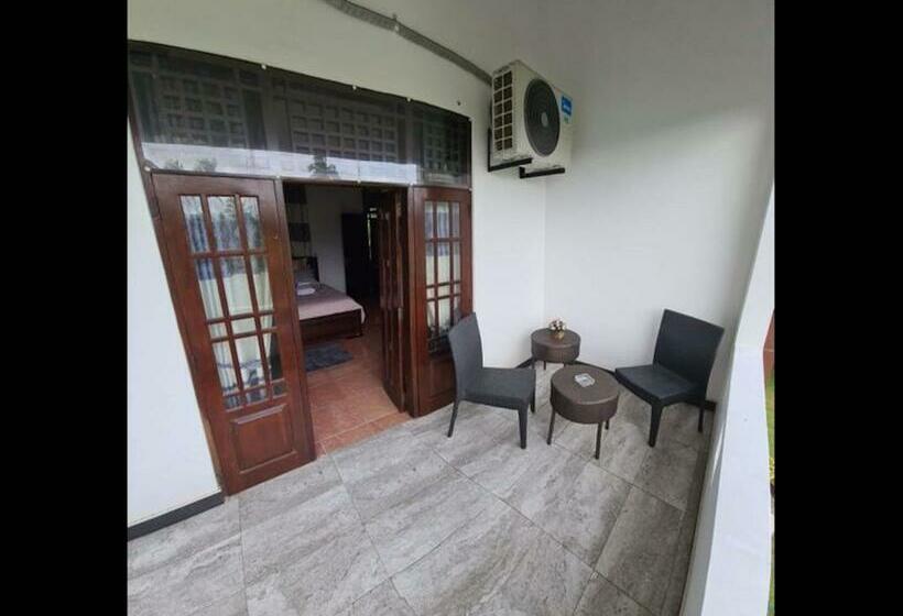 פנסיון Room In Bb   Ja Elas French Touch Entire Villa