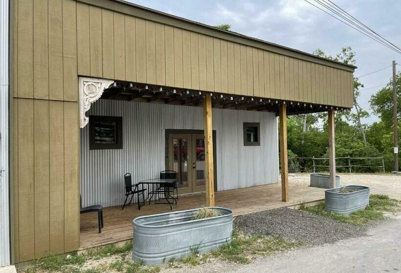 Пансион Trails End Retreat