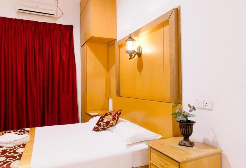 بنسيون Villa Sri Mayang