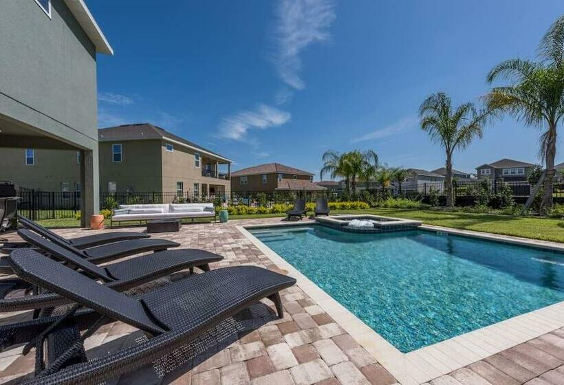 Private Pool, Spa, And In Home Movie Theater!