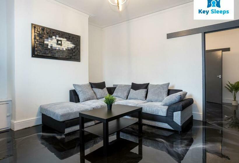 Stylish House By Keysleeps Central&free Parking&games Room At St Helens