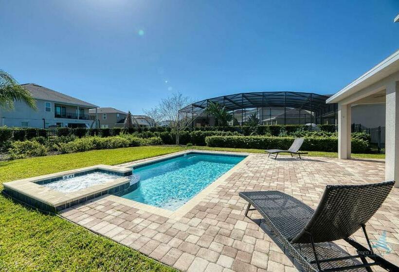 Stylish Private Pool & Spa Home , Disney 9 Mi Away