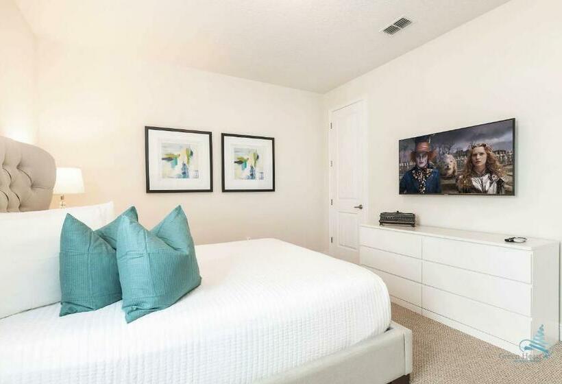 Stylish Private Pool & Spa Home , Disney 9 Mi Away