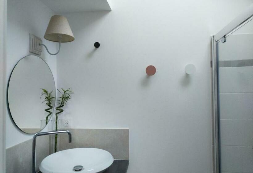 T2 De Standing Près Du Port, Avec Terrasse Et Clim