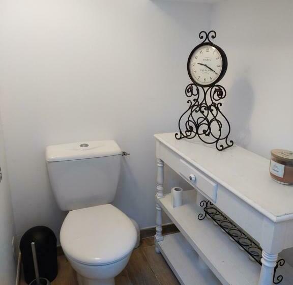 T2 De Standing Près Du Port, Avec Terrasse Et Clim