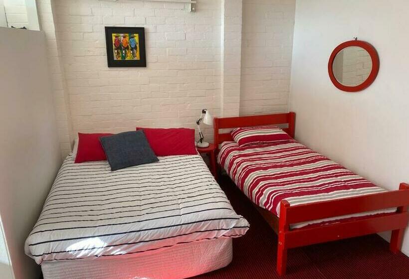 The Retreat On The Esplanade At Hawley Beach