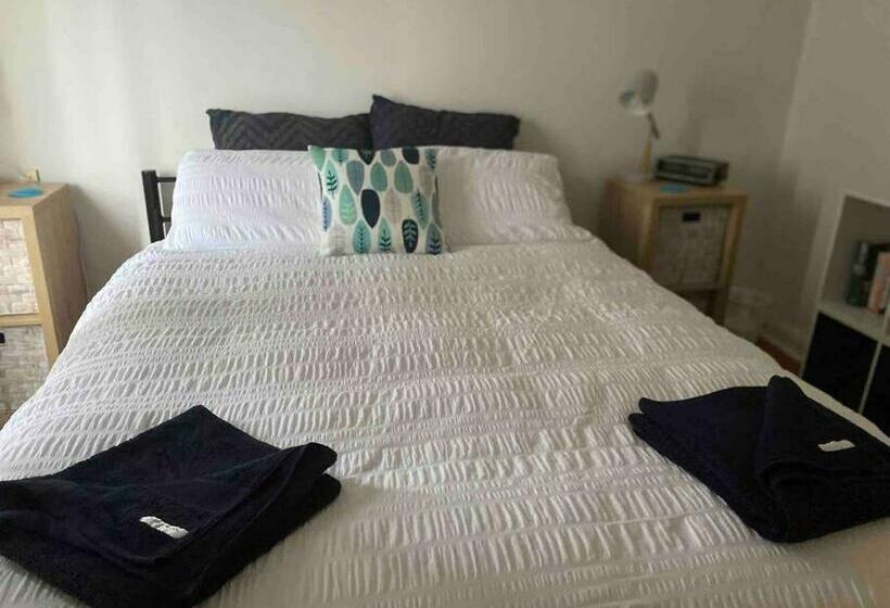 The Retreat On The Esplanade At Hawley Beach