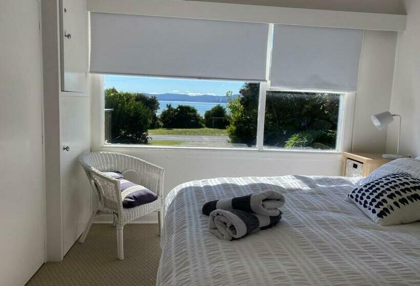 The Retreat On The Esplanade At Hawley Beach