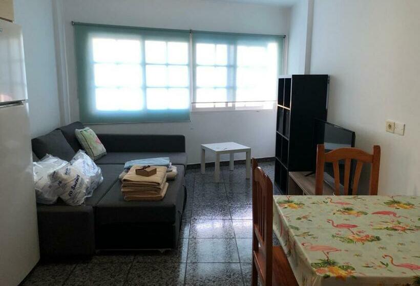 Vivienda Vacacional A 5min De Playa. Solo Agosto