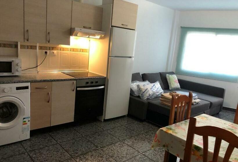 Vivienda Vacacional A 5min De Playa. Solo Agosto