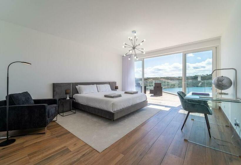 Arrifana Lake House   Premium Views