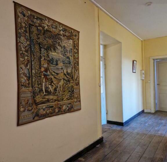 צימר Château St Justin