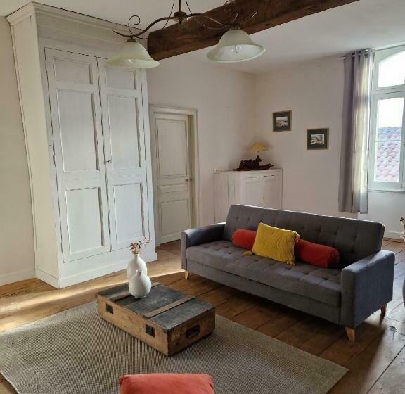 צימר Château St Justin